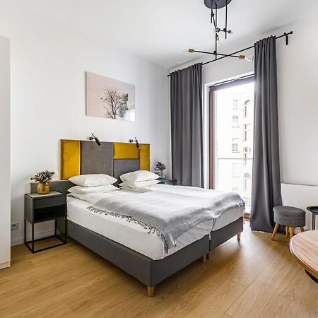 Homewell Apartments Zelazko Poznań Exteriör bild